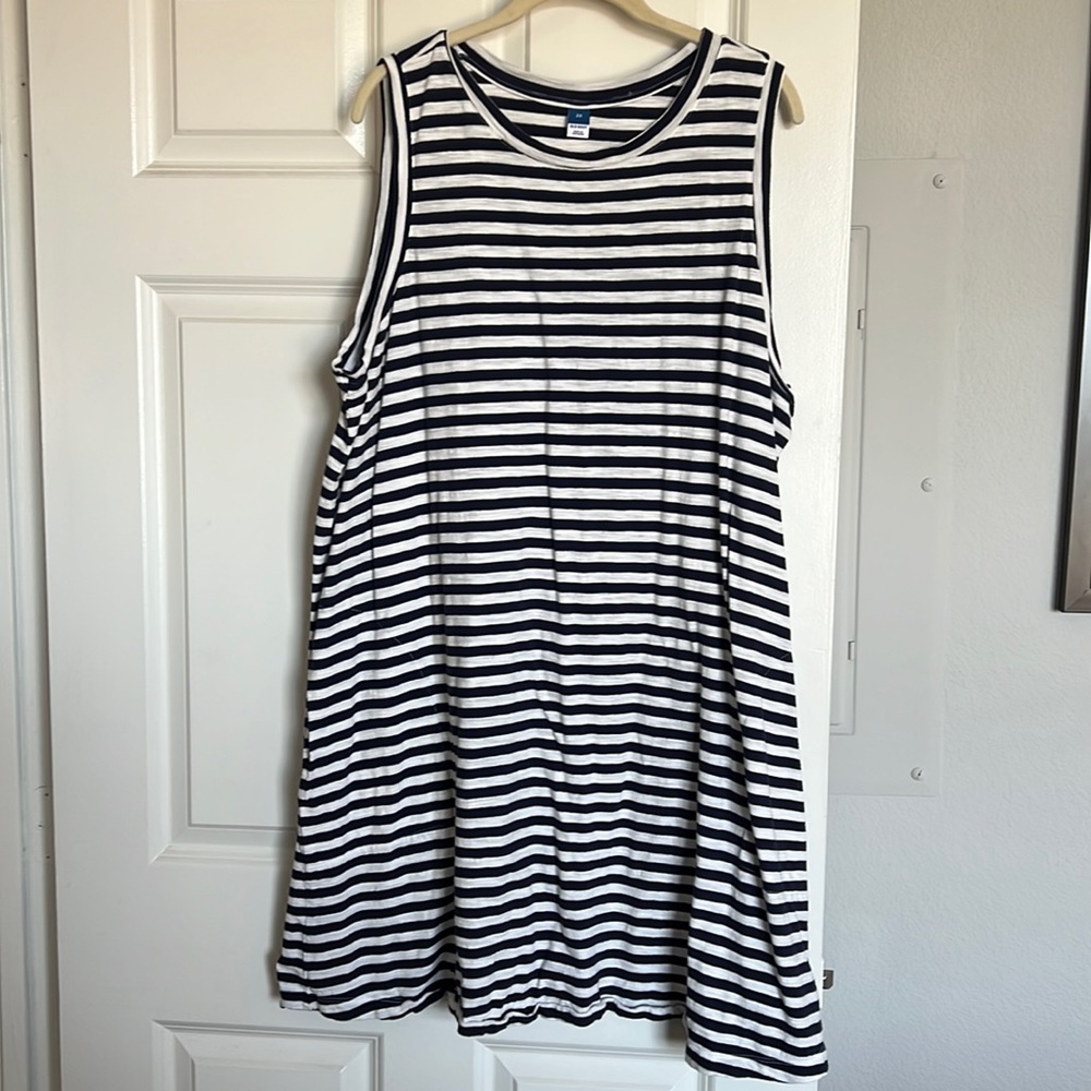 Old Navy Navy Strip Sleeveless Dress